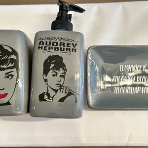 Audrey Hepburn 3 piece bathroom accessories set
